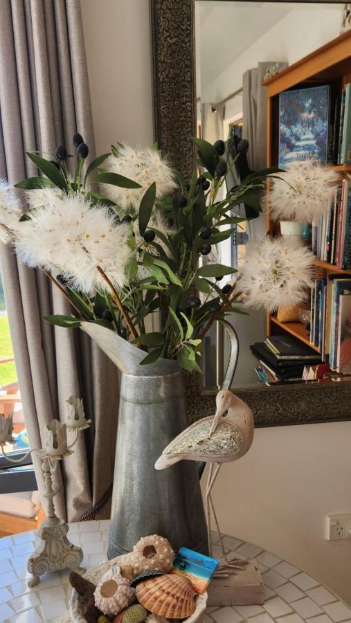 Boutique Art Retreat Hotel Upper Hutt Luaran gambar